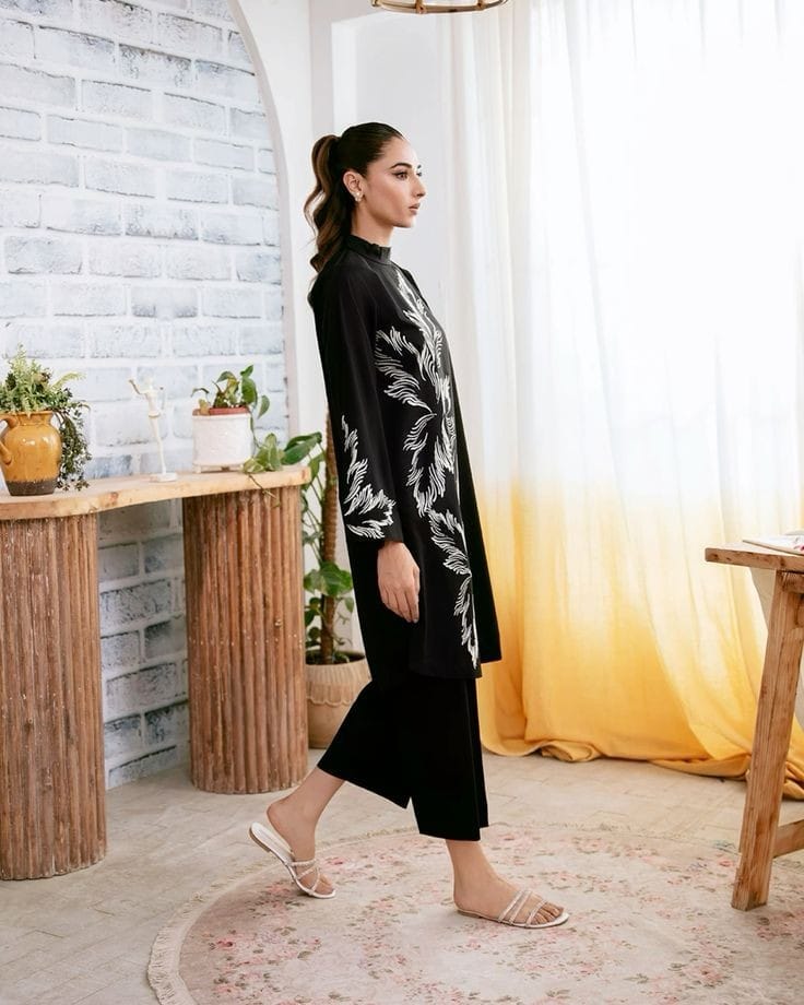 Jazmine Embroidery (Stitched 2 Pcs)