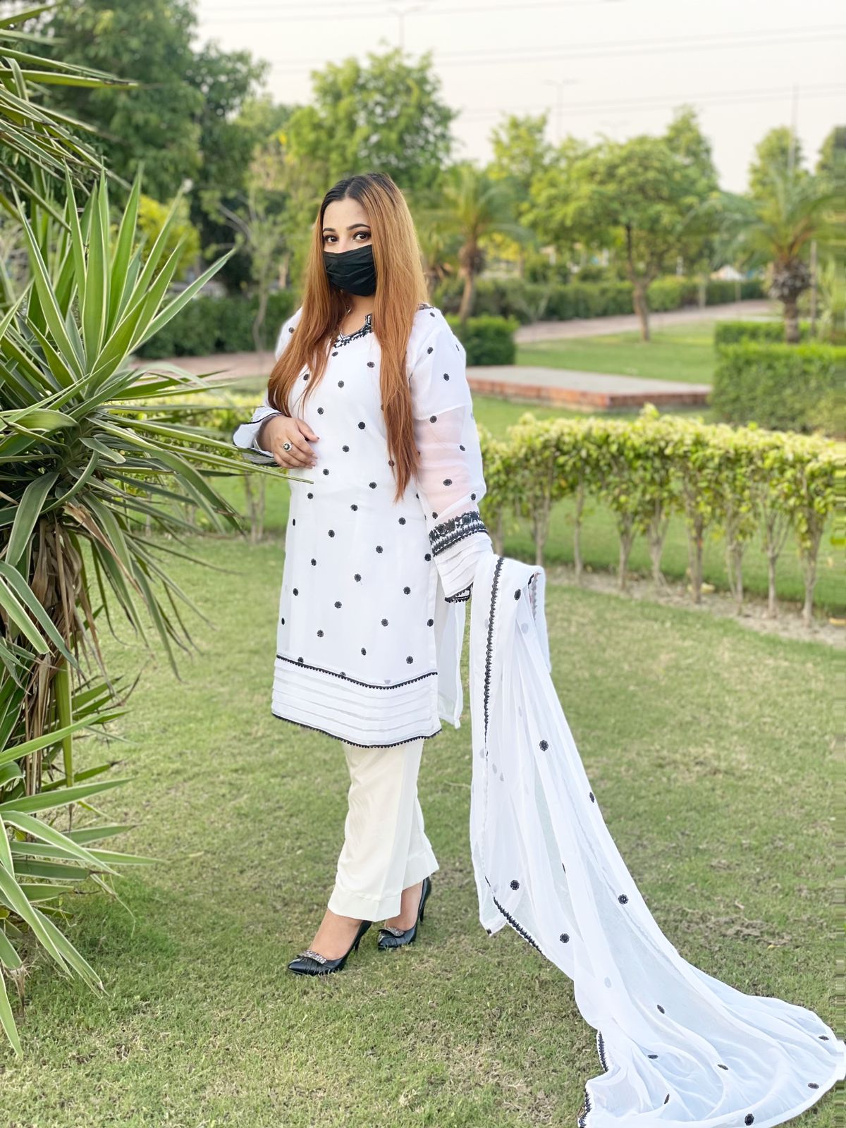 Hania Amir Embroidered Design 3Pcs